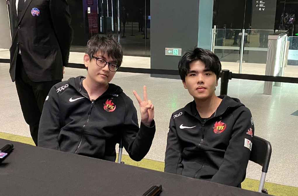 BRO力克RNG,Crisp关键团战开团秒人强强对话四强赛,点燃全场激情 BRO力克RNG,Crisp关键团战开团秒人强强对话四强赛,点燃全场激情