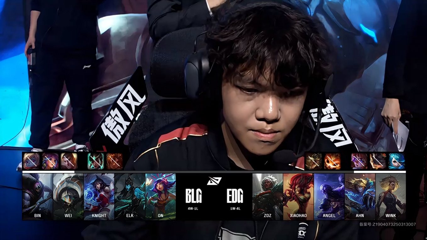 开云下载-PSG血洗FPX，Lehends极限生还后反打顶尖较量淘汰赛，强势挺进下一轮的简单介绍