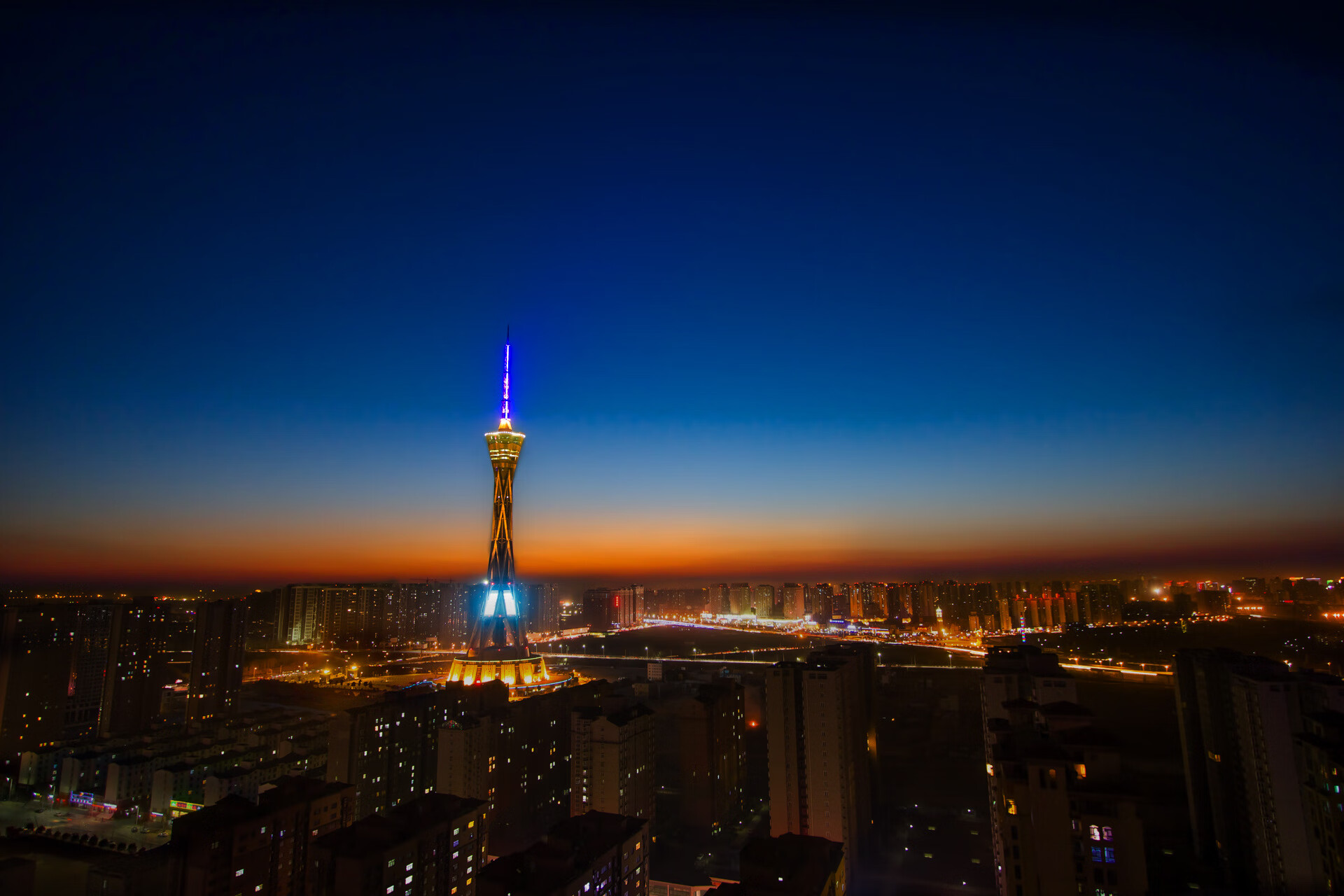 年度焦点之战，突尼斯战术大师级演绎，完美压制丹麦的北欧风暴