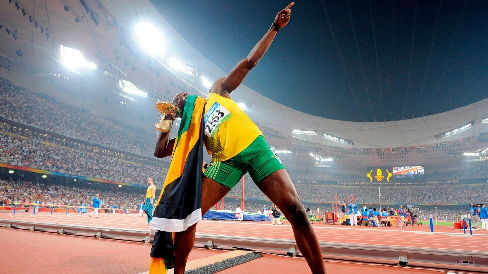 开云体育在线-乔治绝杀救主！意甲巅峰之夜，英雄在掌声中诞生